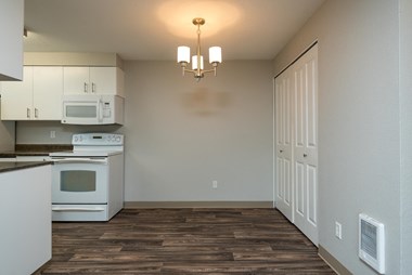12301 SE Hubbard Road 1-3 Beds Apartment for Rent Photo Gallery 1